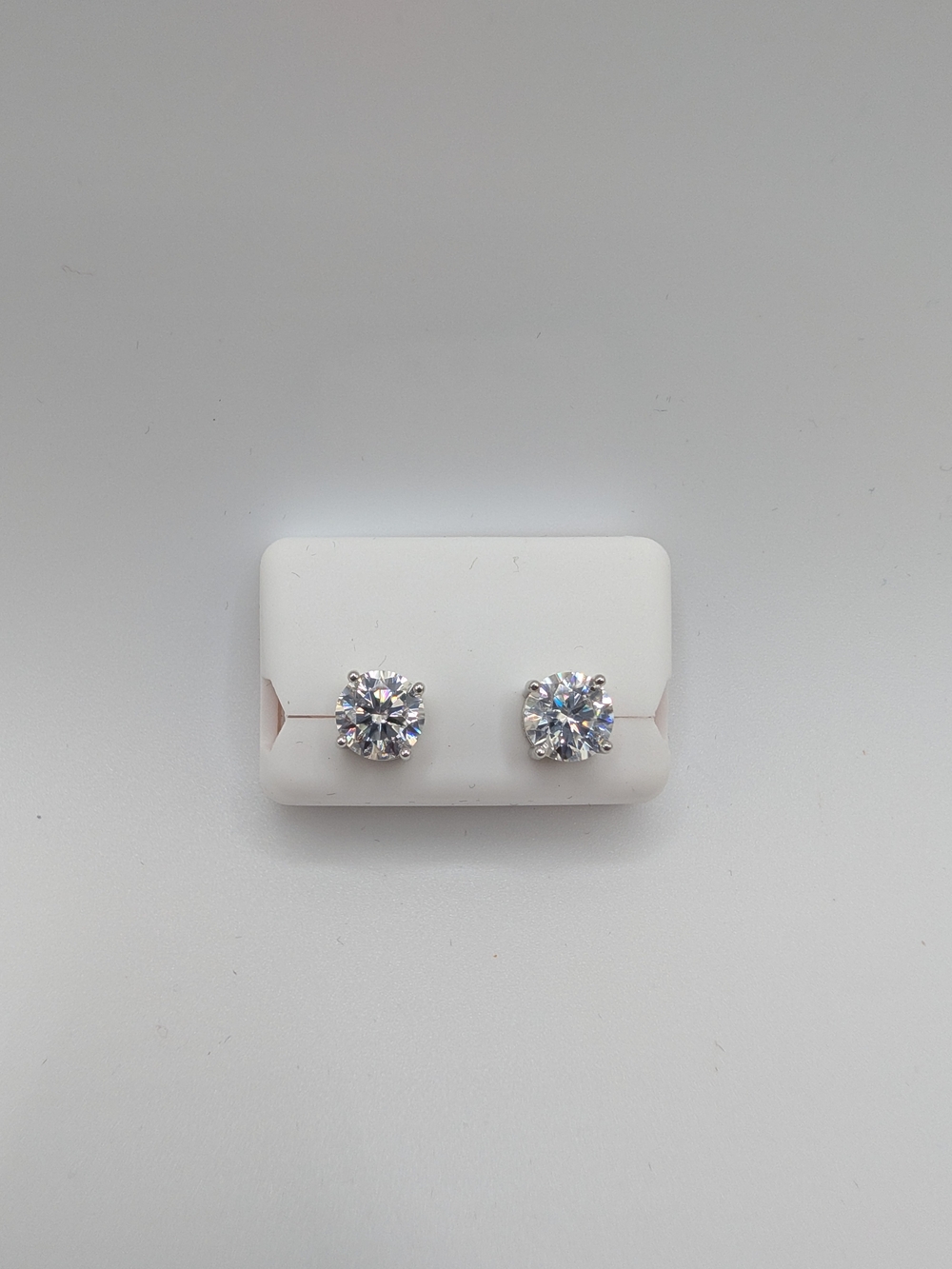 NWT 3.00 CTW Moissanite Stud Earrings 925 Sterling Silver Screw Back